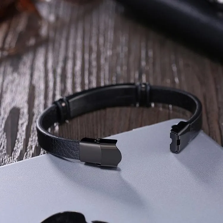 Personalizable PU-Leather Bracelet for Men in Black on Black