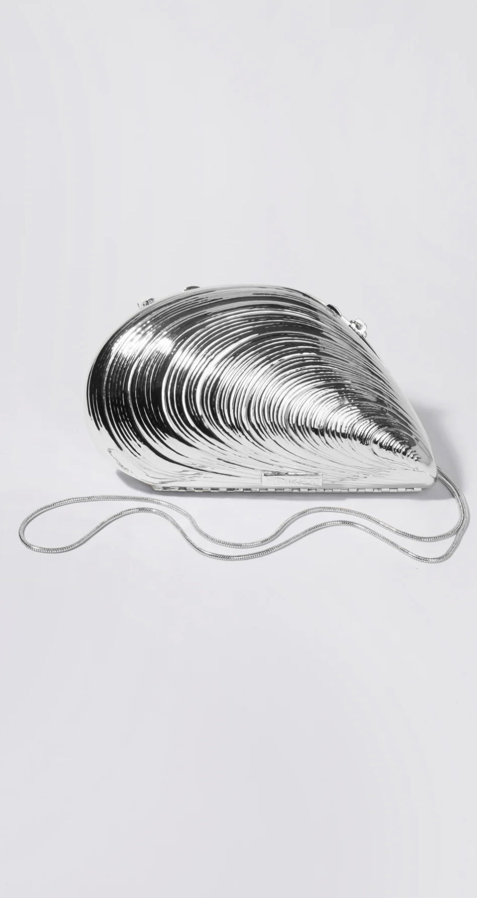 Simkhai - Bridget Metal Oyster Shell Clutch - Silver